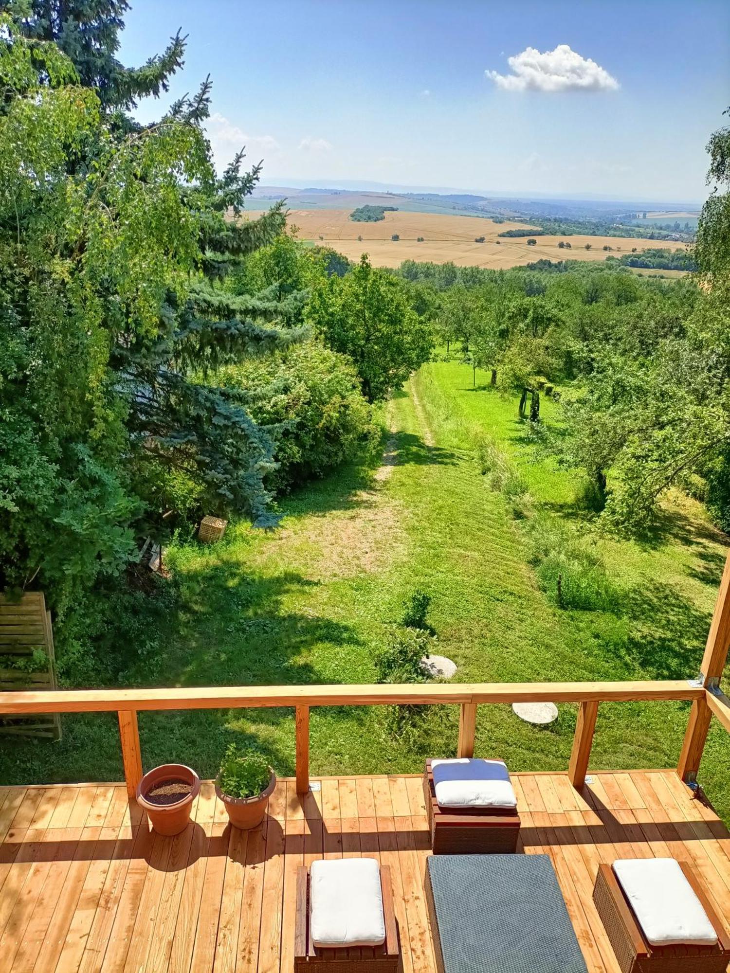 Vacation Home Pani Haje Moravany  Екстериор снимка